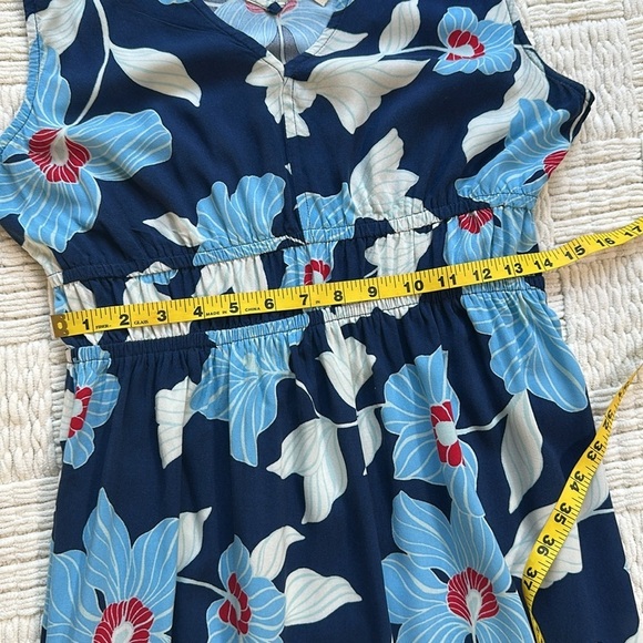 Red, White, And Blue Hawaiian Floral Maxi Dress - Picture 8 of 11